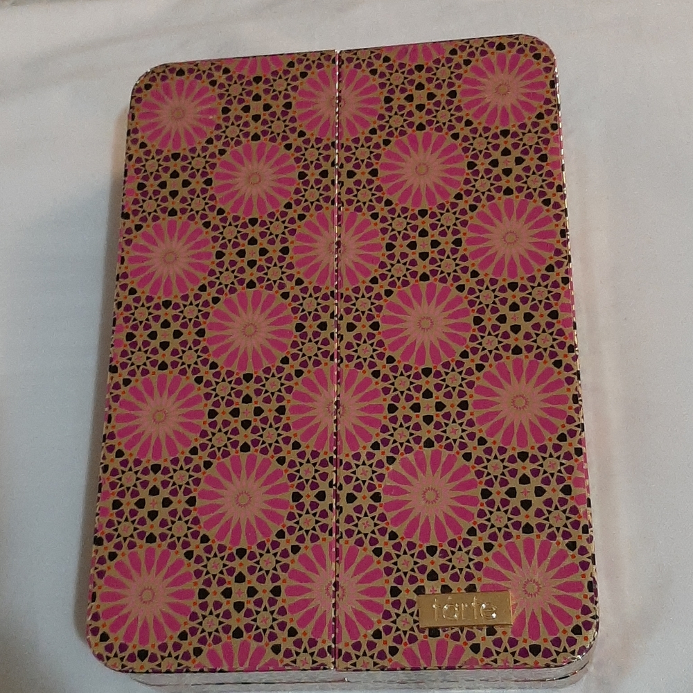 Tarte eye and cheek palette